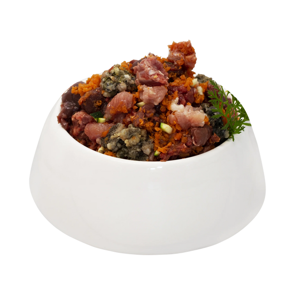 Bunter Rinder Geflügel Mix mit Gemüse